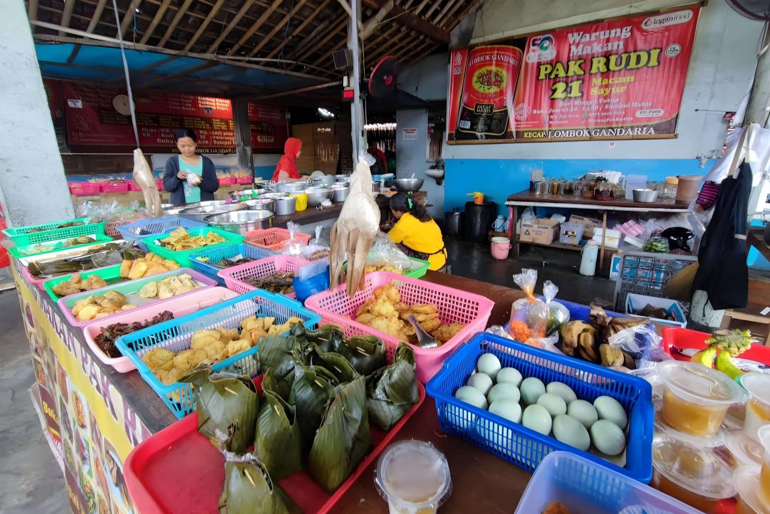 Rahasia Rasa Warung Bude Rudi di Tengah Kesibukan Cilacap